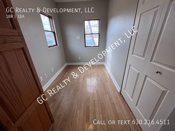 5th image of 3100 N Sacramento Ave Unit 1