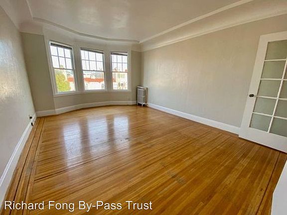 5th image of 3727 Fillmore St #301