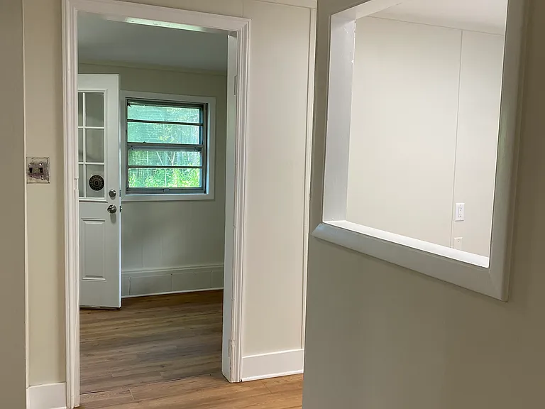 295 E Chestnut St #6 — Photo 8