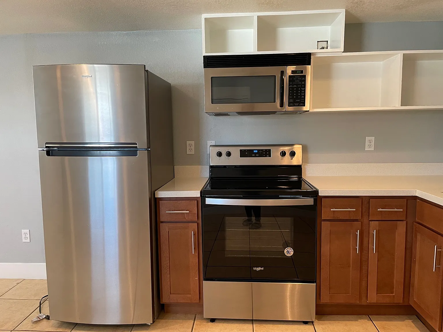 1050 East Fairmount Avenue — Photo 3
