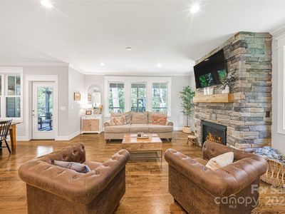 218 Barnrock Dr, Mills River, NC, 28759