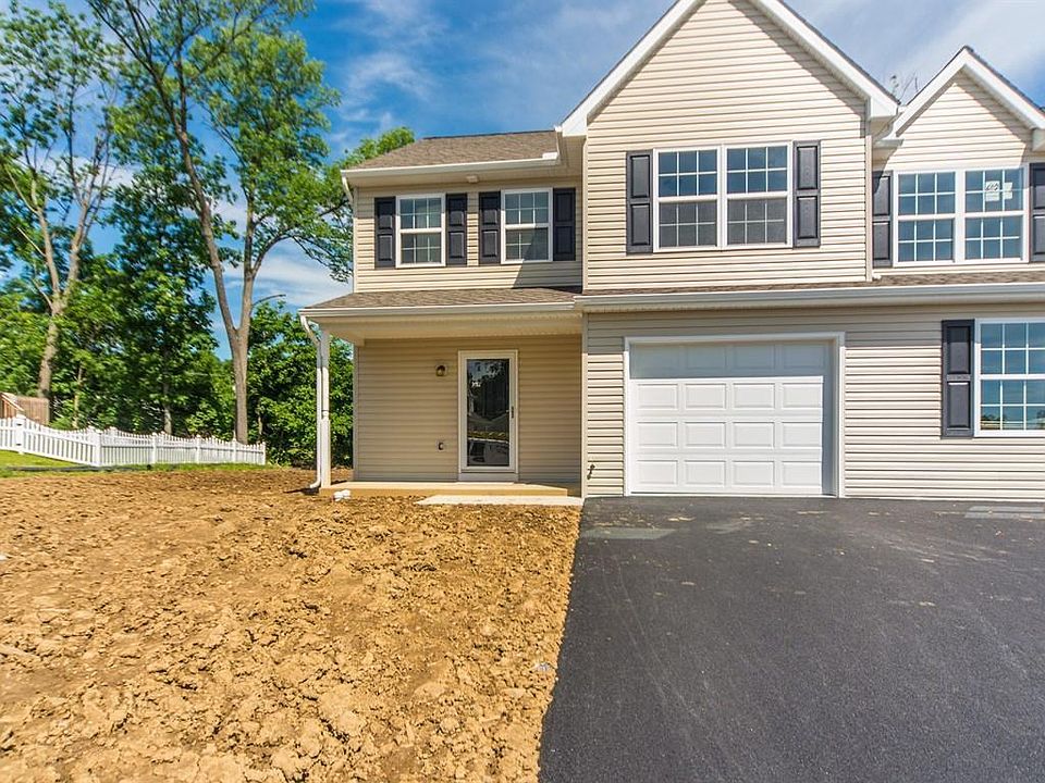 1st image of 261 Wildflower Dr #27