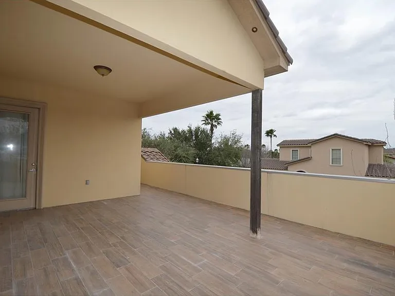 3600 Denia Ct — Photo 31