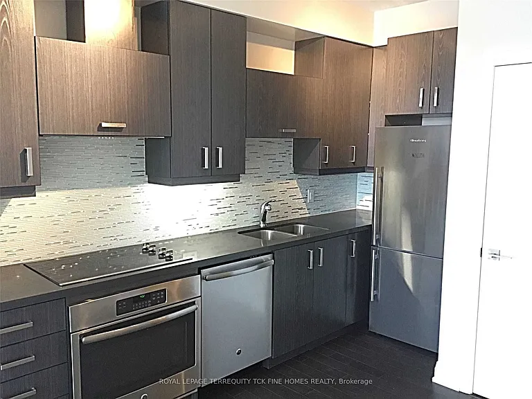 28 Uptown Dr #522 — Photo 29