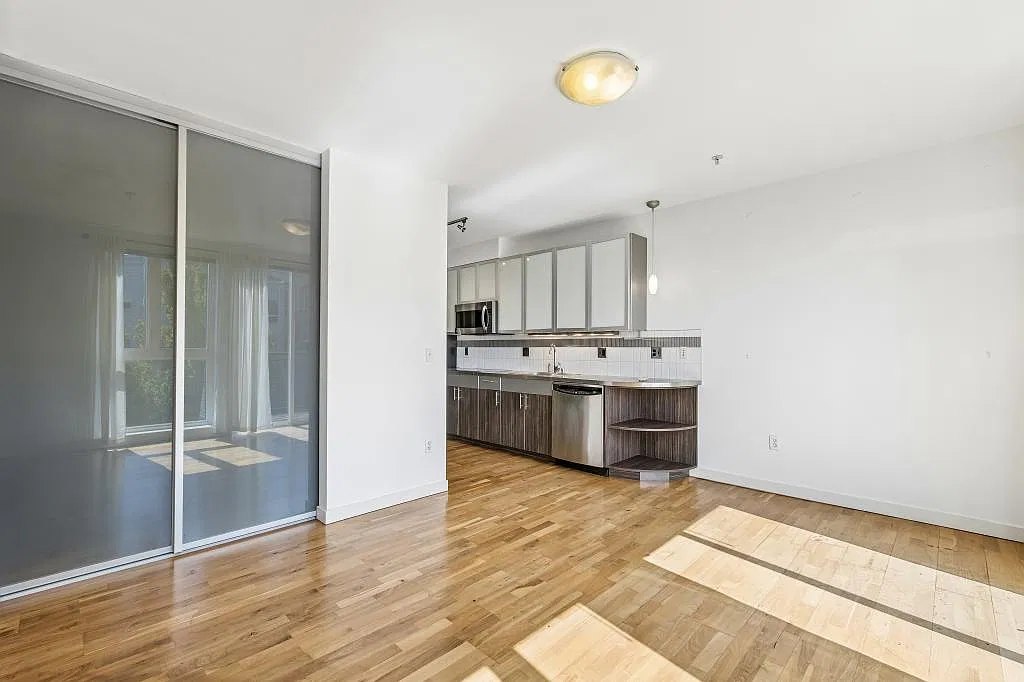 3104 Western Ave #604 - 1 bedroom — Photo 3