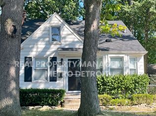 1325 Cherokee Ave, Royal Oak, MI 48067