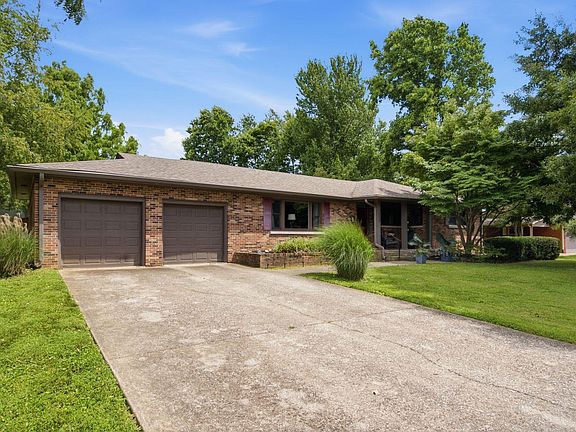 4th image of 130 Gaybourne Way