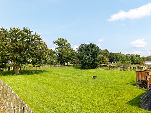 4th image of 211 Smith Drive