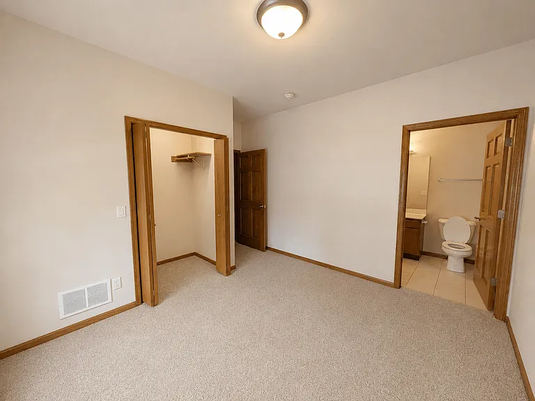 2285 S Thompson Dr — Photo 15