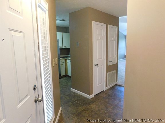 3rd image of 962 Stewarts Creek Dr APT 12