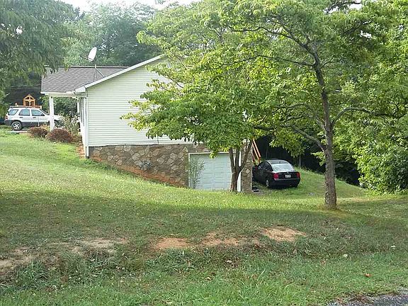 5th image of 156 Point Oak Dr