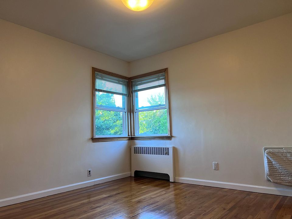 1st image of 5333 206th St