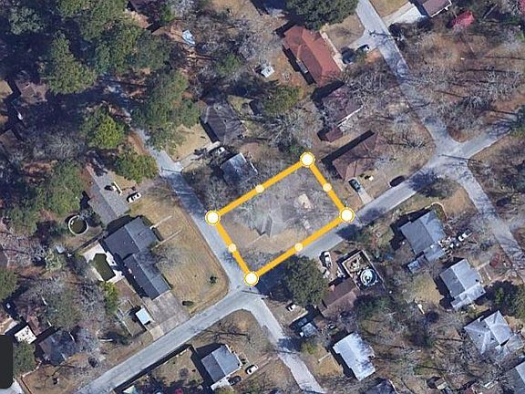4th image of 421 Vine Dr
