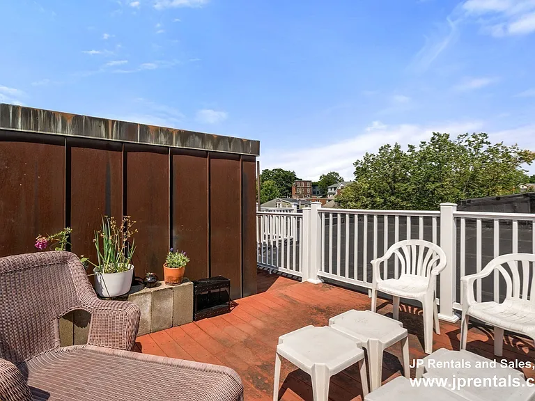 335 S Huntington Ave #12 — Photo 9