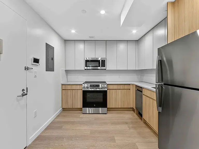 225 E 134th St #2G — Photo 6