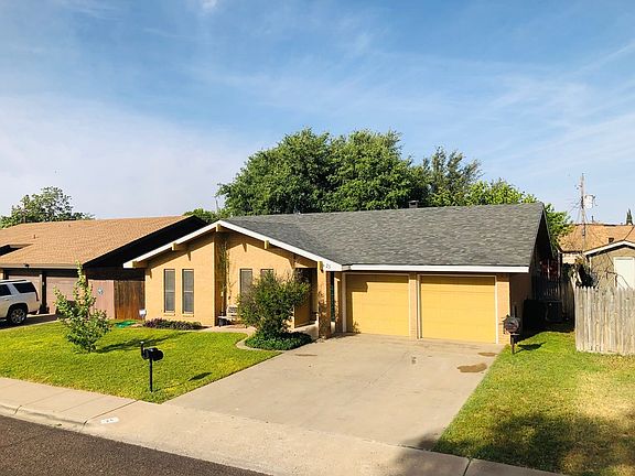 2nd image of 25 Corona Cir