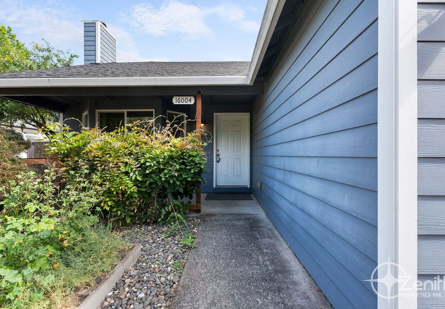 3 bed, 2.0 bath, 1416 sqft, $2,595 — Photo 4