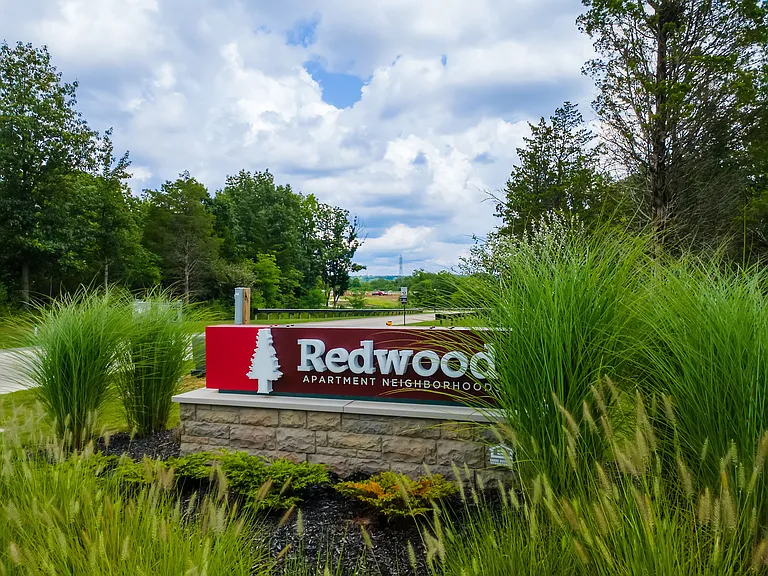 Redwood Vandalia — Photo 10