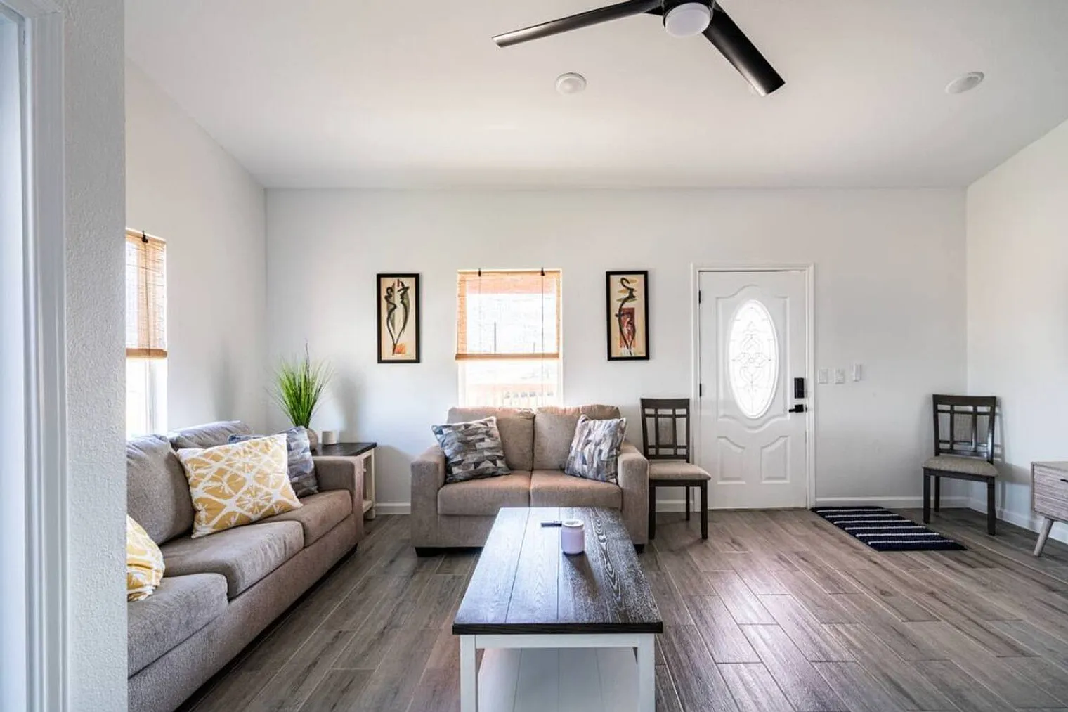 2 bed, 1.0 bath, 1044 sqft, $2,125 — Photo 1