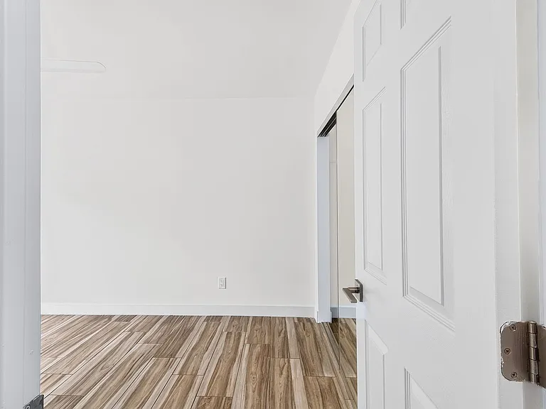 1332 Walnut Ave — Photo 16
