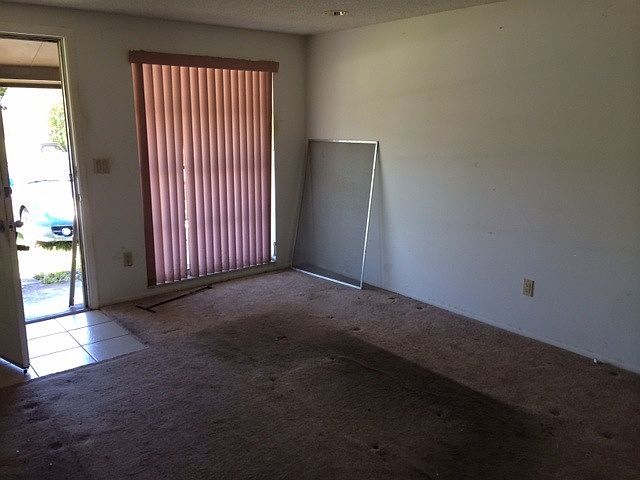 2nd image of 7905 Woodglen Cir