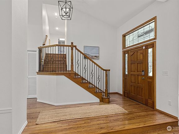 4th image of 17135 205th Avenue NE