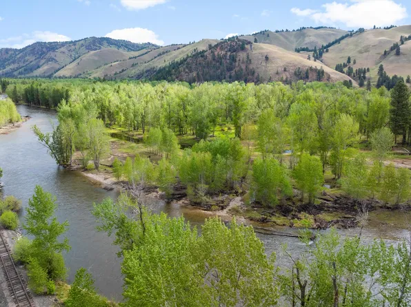 3063 Us Highway 93, Darby, MT 59829