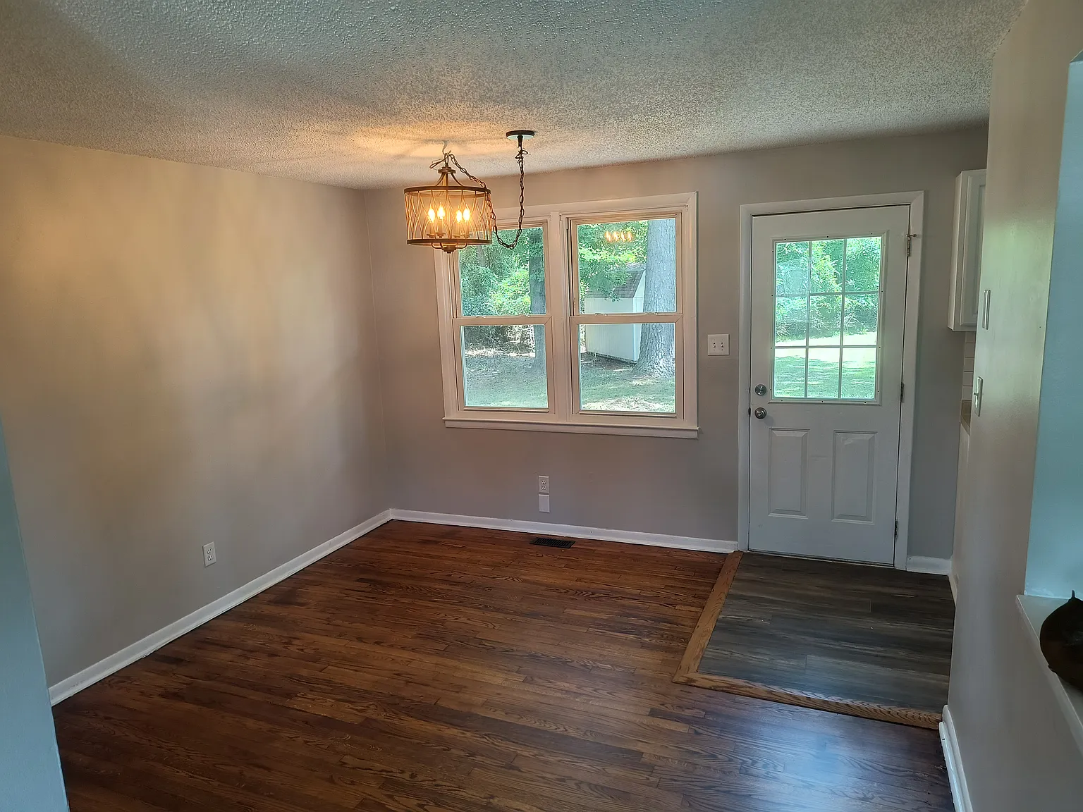 4 bed, 1299 sqft, $1,875 — Photo 4