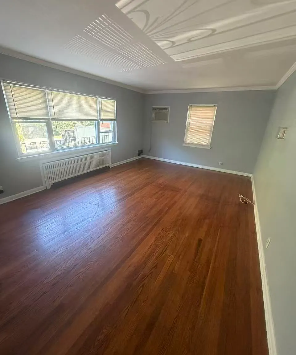 3 bed, 1250 sqft, $3,000 — Photo 2