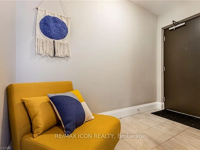 63 Arthur St S #102 — Photo 22