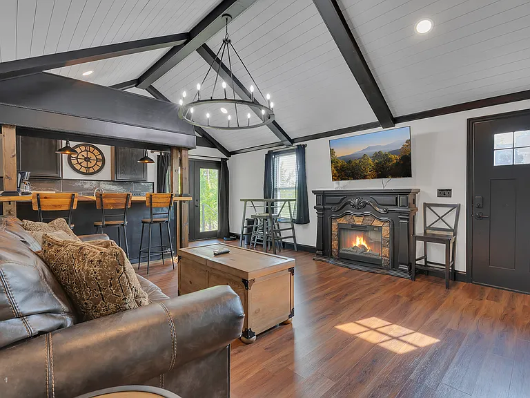 117 Summer Breeze Ln — Photo 41