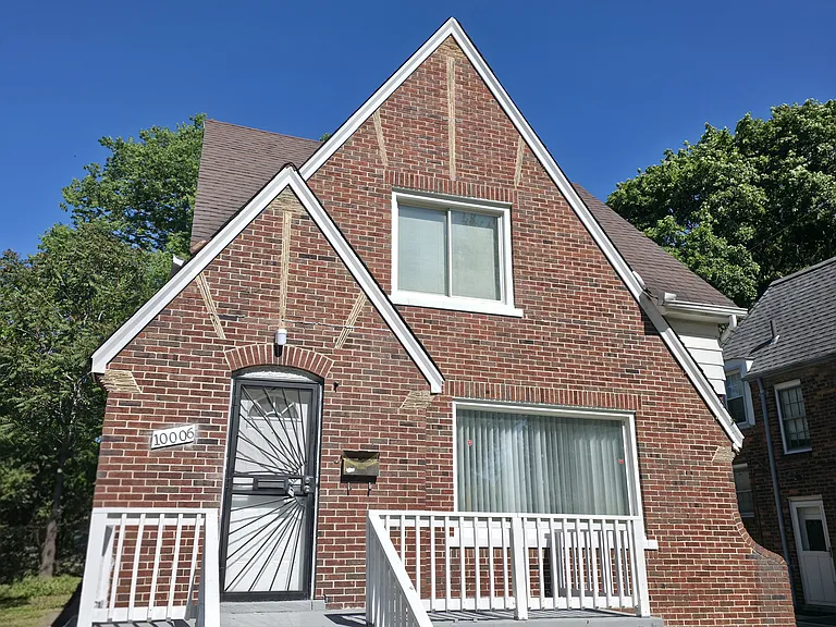 10006 Mark Twain St — Photo 2
