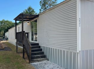 221 Meteyard Ln, Defuniak Springs, FL 32433