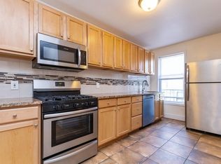206 Columbus Dr #3A, Jersey City, NJ 07302