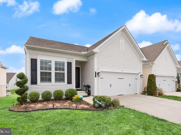 5 Montauk Ave, Fredericksburg, VA 22406