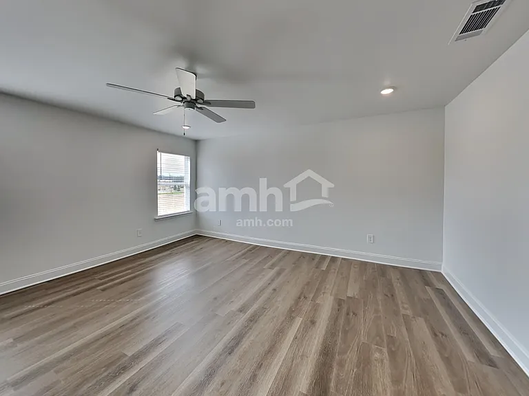 116 Punderson Dr — Photo 9