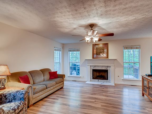 5th image of 3810 Laurel Brook Ln