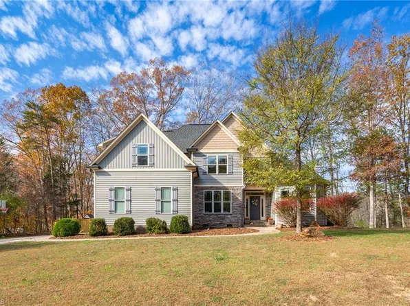 2725 Cliff View Dr, Graham, NC 27253