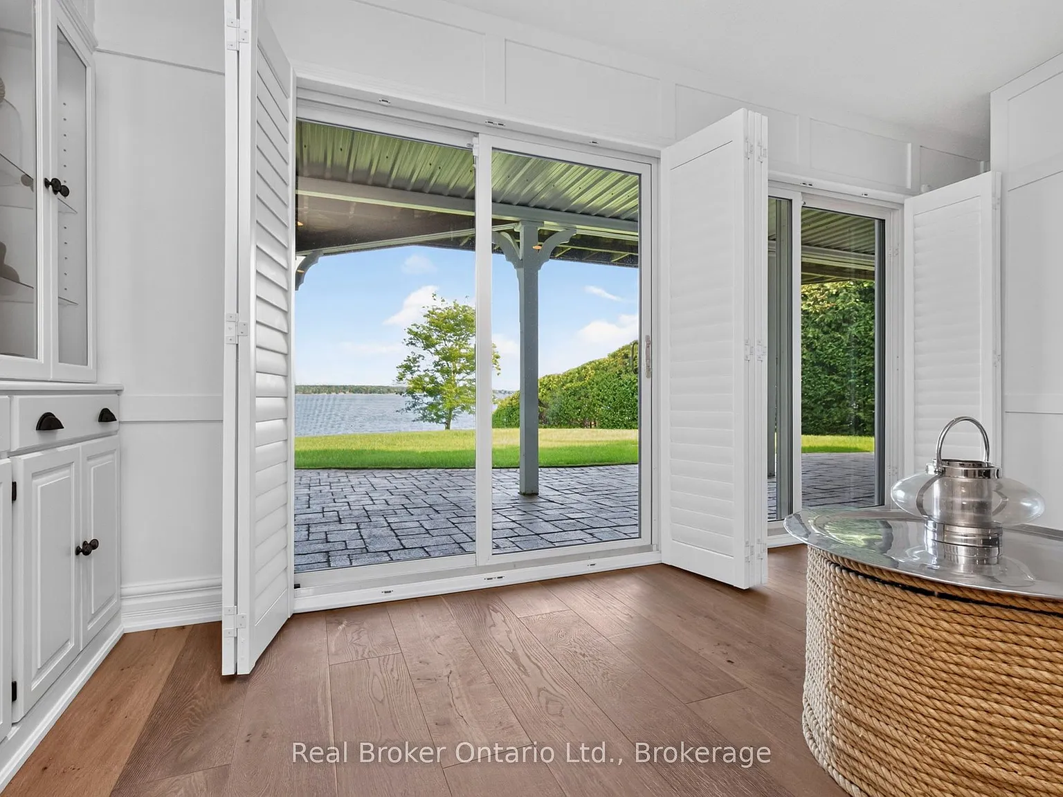 1 bed, $2,590 — Photo 3