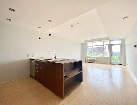 Rented by Zjama Realty Corp | media 1
