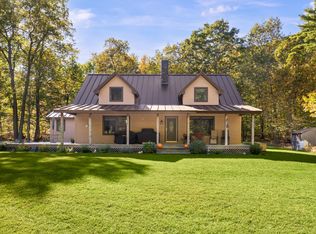 28 Oak Dr, Gray, ME 04039