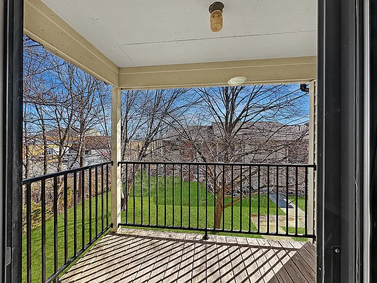 Springview Apartments — Photo 36