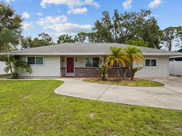 2520 E Milmar Dr, Sarasota, FL 34237