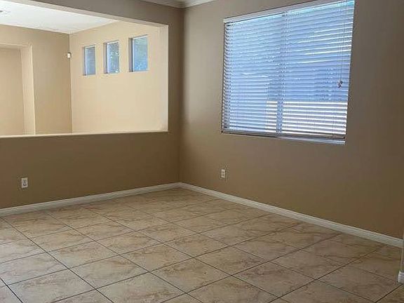 4th image of 2640 Spruce Creek Dr