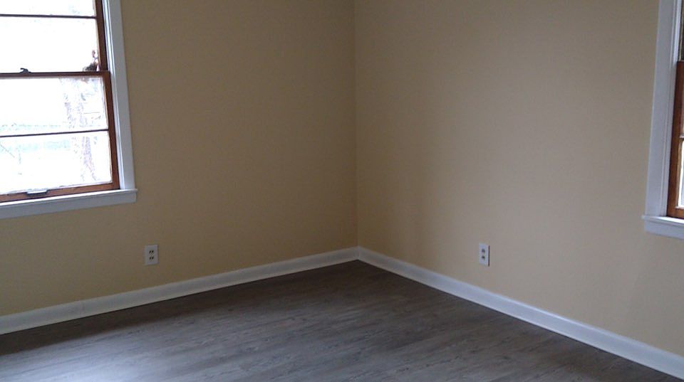 2nd image of 907 Landers St