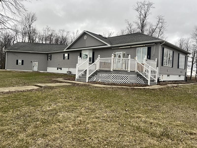 1st image of 8032 Woodland Dr