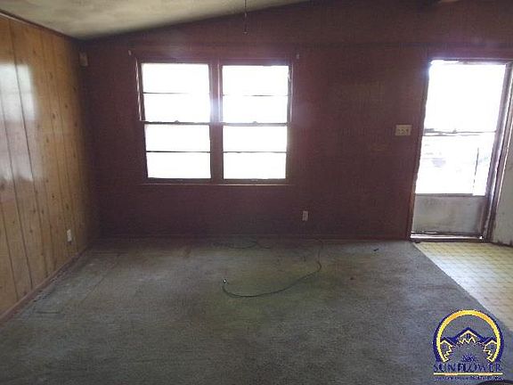 4th image of 2441 SE Maryland Ave