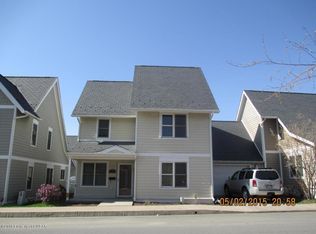 34 E Maple St, Hazleton, PA 18201