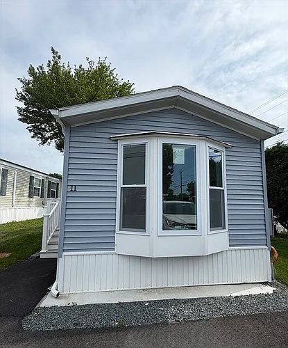 466 Newbury #11 Photo 1 466 Newbury #11 Photo 1