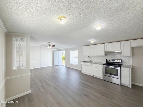 7920 W GLENDALE Avenue #40, Glendale, AZ 85303